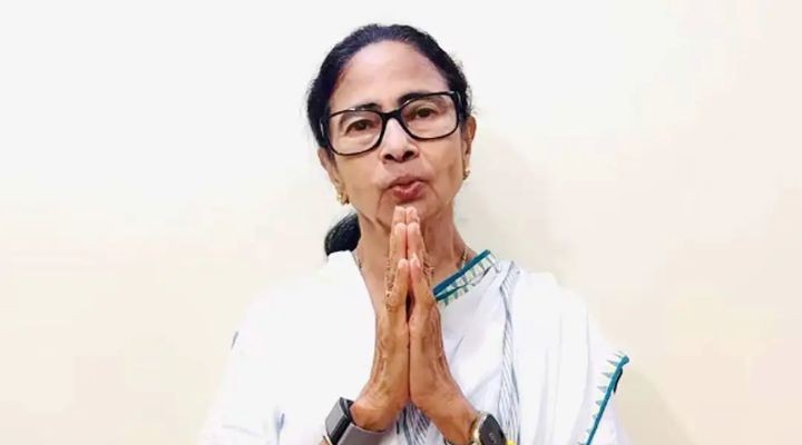 বিজেপি টাকা দিয়ে বুথফেরত জরিপ দেখিয়েছে, আমরা ২২৬ আসন পেরিয়ে যাব: মমতা